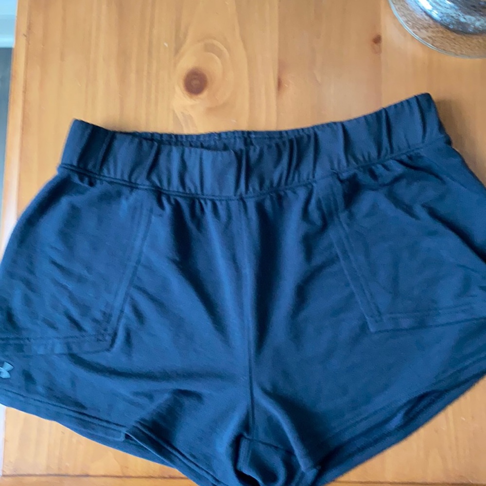 Under Armour Loose Shorts